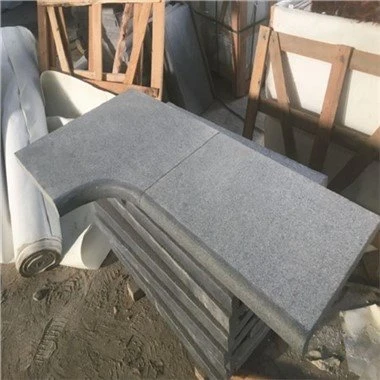 התמודדות בריכות שחייה